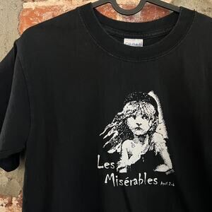VTG Les Miserables CREW T Shirt S 17.5x25